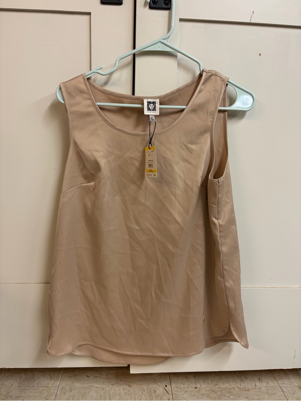 Anne Klein Beige Sleeveless Scoop Neck Tank